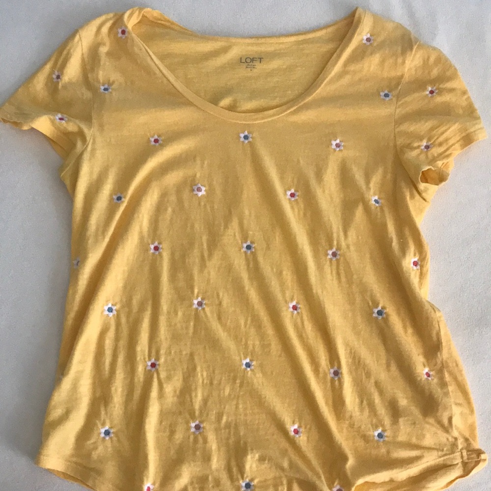 🌼LOFT T-shirt. Worn Once!